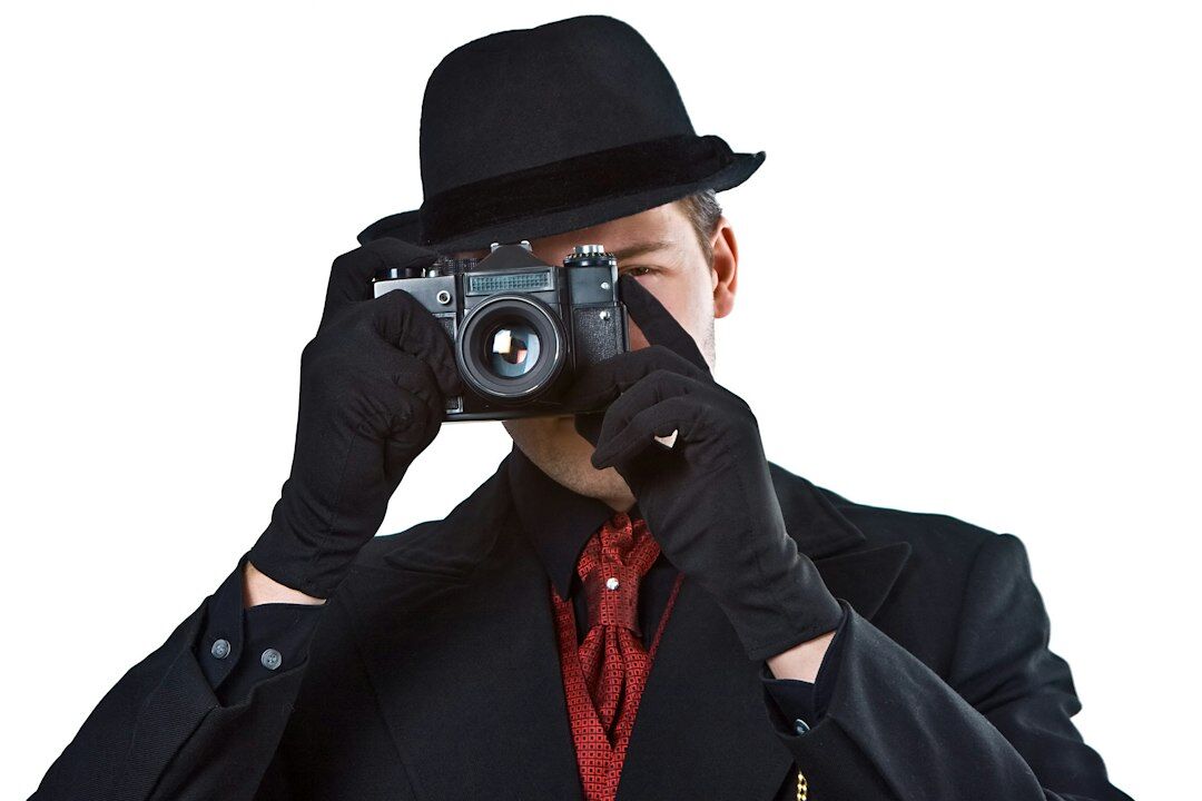 detective investigating clues